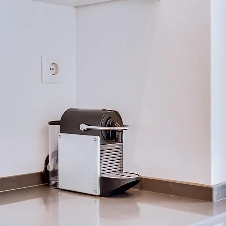 Al - Egas Moniz Appartement *