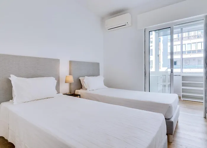 Apartamento Al - Egas Moniz *